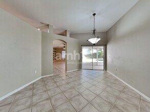 10519 Sedgebrook Dr in Riverview, FL - Foto de edificio - Building Photo