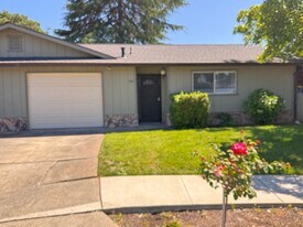 1161-1165 Lisa Ct in Napa, CA - Building Photo