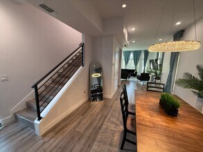 2012 Uptown Aly in Sacramento, CA - Building Photo - Building Photo