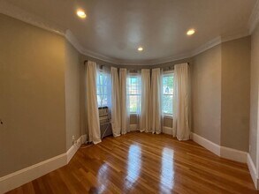 11 Beech St, Unit 2 in Cambridge, MA - Building Photo - Building Photo