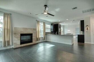 10205 Open Gate Dr in Austin, TX - Building Photo - Building Photo