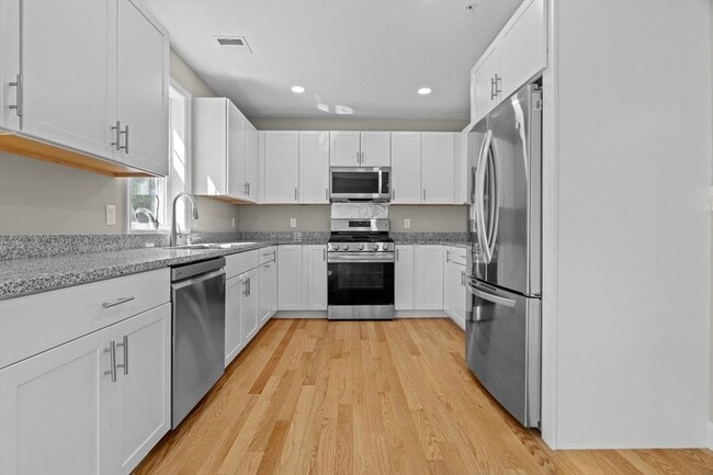 7 Gorham St in Chelmsford, MA - Building Photo - Building Photo