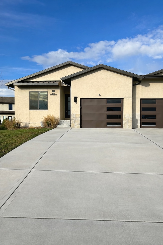 property at 108-110 Oakwood Ct