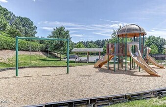 633 Democracy St in Raleigh, NC - Building Photo - Building Photo