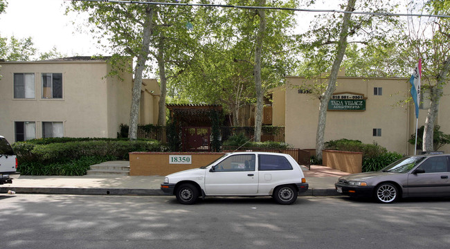 Tara Village in Tarzana, CA - Foto de edificio - Building Photo