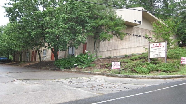 Skylark Apartments in Dalton, GA - Building Photo - Building Photo