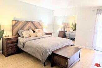 835 S Lucerne Blvd in Los Angeles, CA - Building Photo - Building Photo