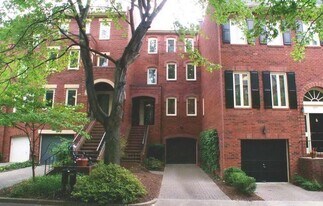 3919 Georgetown Ct NW in Washington, DC - Building Photo