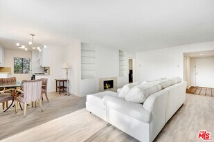 16169 Sunset Blvd in Los Angeles, CA - Building Photo