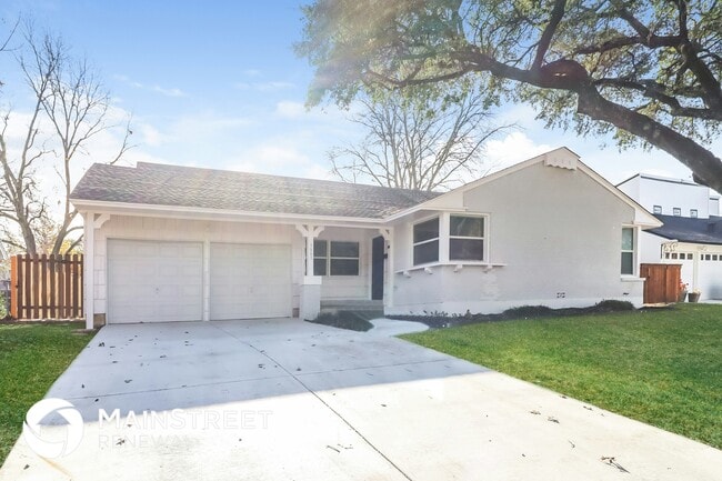 property at 3961 W Spurgeon St