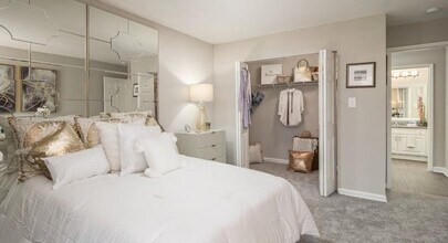 7100 Roswell Rd in Atlanta, GA - Building Photo - Building Photo