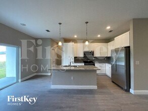 2775 Foster Rd SE in Palm Bay, FL - Building Photo - Building Photo