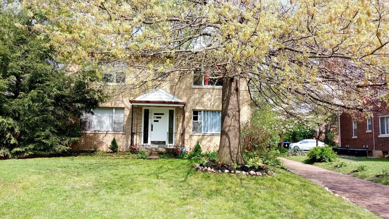 319 Ridgedale Rd, Unit 1 in Louisville, KY - Building Photo