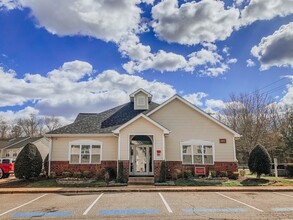 Orchard Trace Apartment Homes in Gastonia, NC - Building Photo - Building Photo