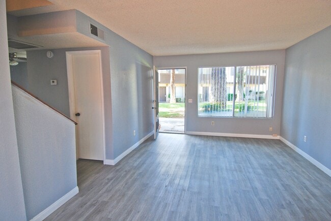 1097 S Santo Antonio Dr in Colton, CA - Building Photo - Building Photo
