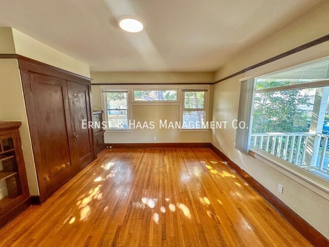 property at 1376 Loma Ave