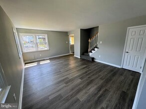 1015 Alcyon Dr in Bellmawr, NJ - Building Photo - Building Photo