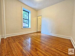 Bright 2-Bedroom Corner Unit in Murray Hil in New York, NY - Building Photo - Building Photo