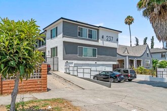 237 N Catalina St in Los Angeles, CA - Building Photo - Building Photo