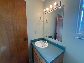 16-134-134 Pohaku Dr in Keaau, HI - Building Photo - Building Photo
