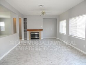 225 Gaar Ave in Lathrop, CA - Building Photo - Building Photo