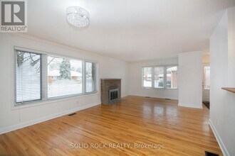 2366 Cheshire Rd in Ottawa, ON - Building Photo - Building Photo