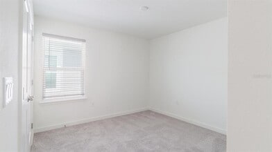 2019 Iorio St in St. Cloud, FL - Foto de edificio - Building Photo