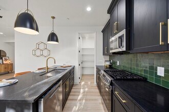 4611 Dewberry St in Houston, TX - Building Photo - Building Photo