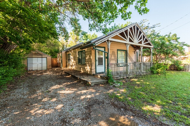 1303 W 33rd St S in Wichita, KS - Building Photo - Building Photo