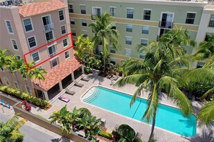 1900 Van Buren St in Hollywood, FL - Building Photo