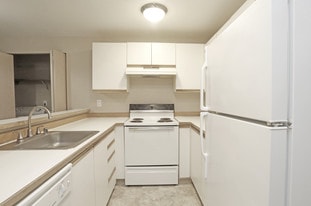 City Views in Seattle, WA - Building Photo