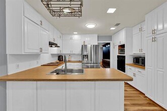 2716 Wayside Ave in Fort Worth, TX - Building Photo - Building Photo