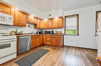 3706 Melwood Ave, Unit Apartment #2 in Pittsburgh, PA - Building Photo - Building Photo