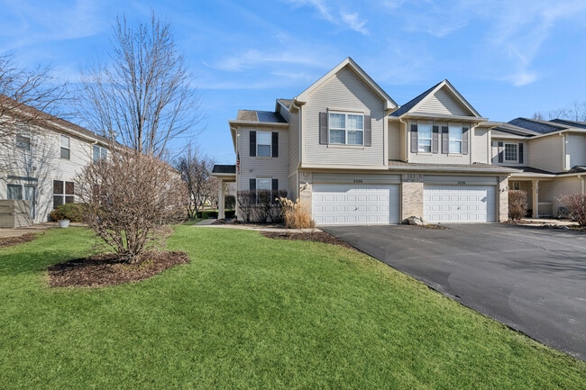 property at 2326 Sunshine Ln