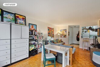 215 W 95th St in New York, NY - Building Photo - Building Photo