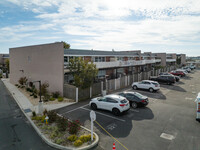 Towne House at Lido Beach in Lido Beach, NY - Foto de edificio - Building Photo