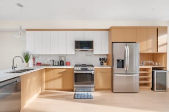 6983 204 Street-SI ID1382486P in Langley, BC - Building Photo - Building Photo