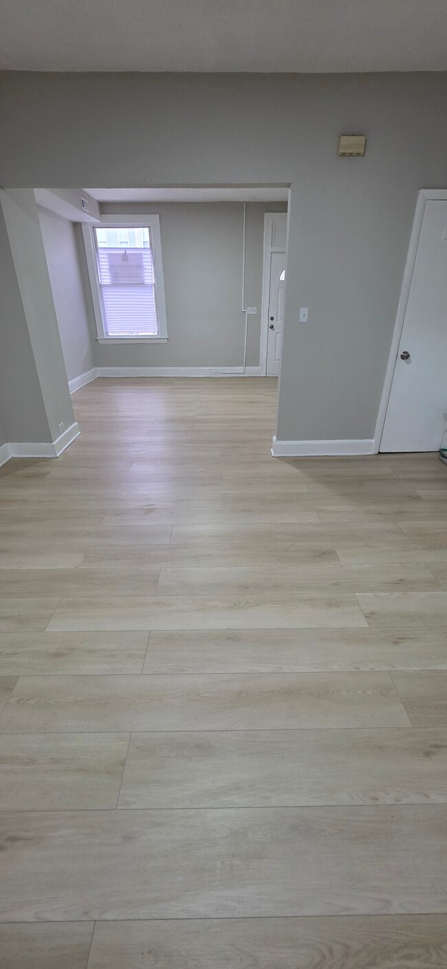 5236 St Charles Ave in Baltimore, MD - Building Photo - Building Photo