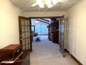 700 Locust Ave in Smithton, MO - Building Photo - Building Photo