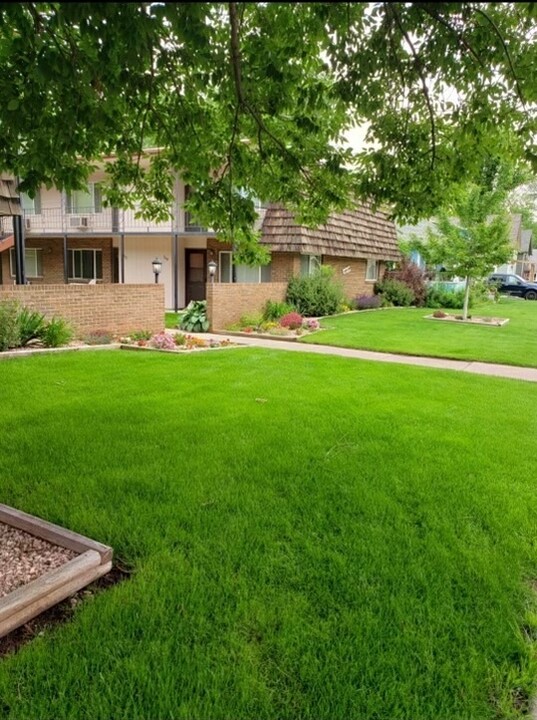 10th Street Square Apartments in Loveland, CO - Foto de edificio