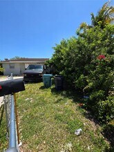 11800 SW 216th St in Miami, FL - Building Photo - Building Photo