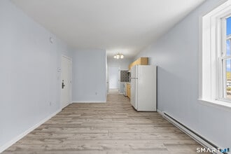 60 Center St in Wallingford, CT - Building Photo - Building Photo