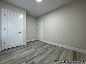 10 Cawfield St, Unit 2 in Boston, MA - Building Photo - Building Photo