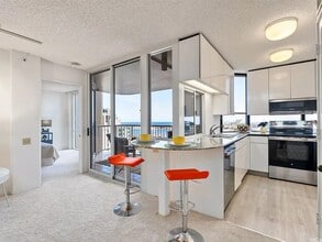 1212 Nuuanu Ave, Unit high floor in Honolulu, HI - Foto de edificio - Building Photo