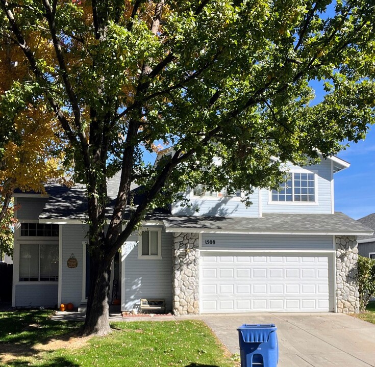 1508 Mill Creek Way in Gardnerville, NV - Building Photo