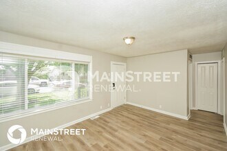 4608 N Hartman Dr in Lawrence, IN - Building Photo - Building Photo