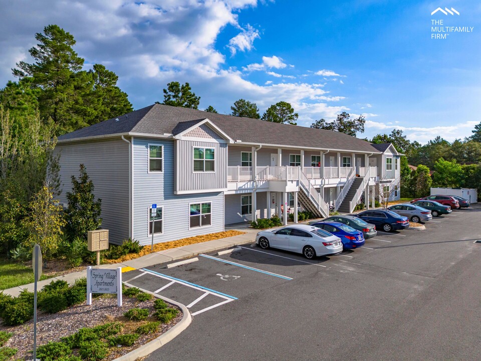 Spring Village Apartments in Spring Hill, FL - Building Photo