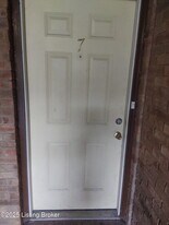 100 E Florence Ave in Louisville, KY - Building Photo