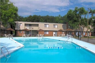 Arcadian Apartments in Winston-Salem, NC - Foto de edificio - Building Photo
