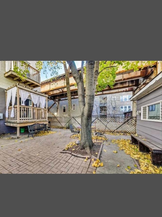 3412 N Janssen Ave, Unit #2 in Chicago, IL - Building Photo - Building Photo